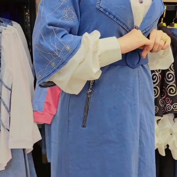 Tunic - Picture 4 of 5